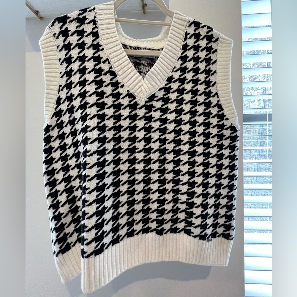 Hollister Sweater Vest